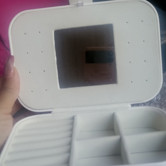 Nice jewelry box - Picture 3 of 3